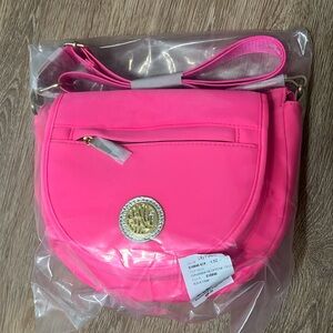 GWP NWT neoprene crossbody Lilly Pulitzer